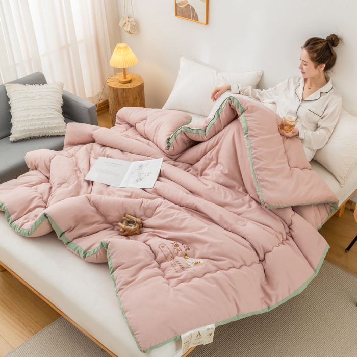 91家纺网 家纺一手货源 找家纺 钰博2023新款水洗棉麻立体被大豆被直播爆款冬被被子被芯 豆沙粉