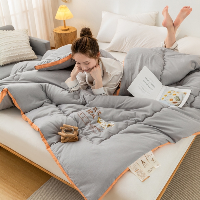 91家纺网 家纺一手货源 找家纺 钰博2023新款水洗棉麻立体被大豆被直播爆款冬被被子被芯 浅灰