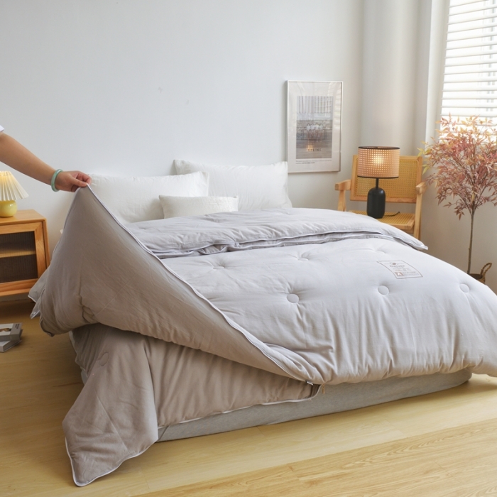 91家纺网 家纺一手货源 找家纺 德芙 2023新款水洗棉大豆被二合一子母被 简朴灰Simple grey子母被二合一