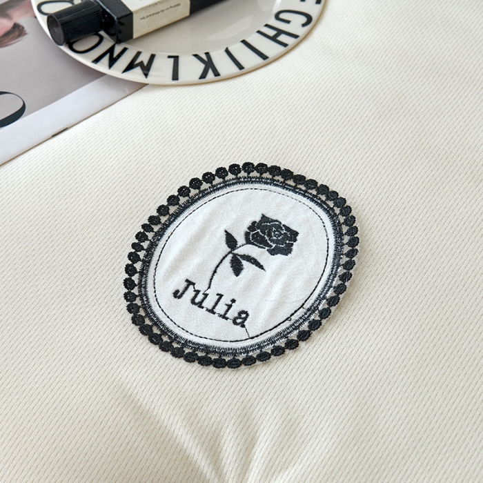 91家纺网 家纺一手货源 找家纺 （总）丽卡家纺 2023新款A类针织提花大豆被-巴黎之都