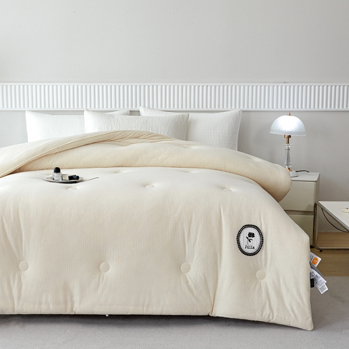 91家纺网 家纺一手货源 找家纺 丽卡家纺 2023新款A类针织提花大豆被-巴黎之都 巴黎之都-米白