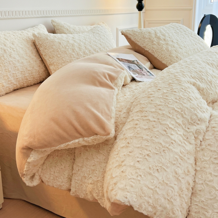 91家纺网 家纺一手货源 找家纺 宜家坊 2023新款立体玫瑰兔毛绒四件套 玫瑰兔毛-奶白咖