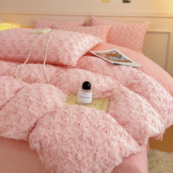 91家纺网 家纺一手货源 找家纺 宜家坊 2023新款立体玫瑰兔毛绒四件套 玫瑰兔毛-浅玉