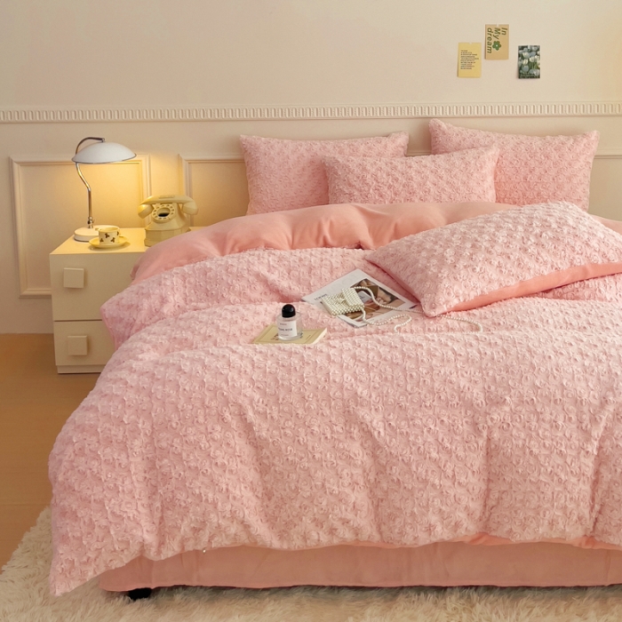 91家纺网 家纺一手货源 找家纺 宜家坊 2023新款立体玫瑰兔毛绒四件套 玫瑰兔毛-浅玉