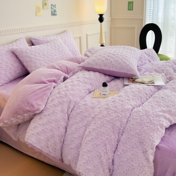 91家纺网 家纺一手货源 找家纺 宜家坊 2023新款立体玫瑰兔毛绒四件套 玫瑰兔毛-蔷薇紫