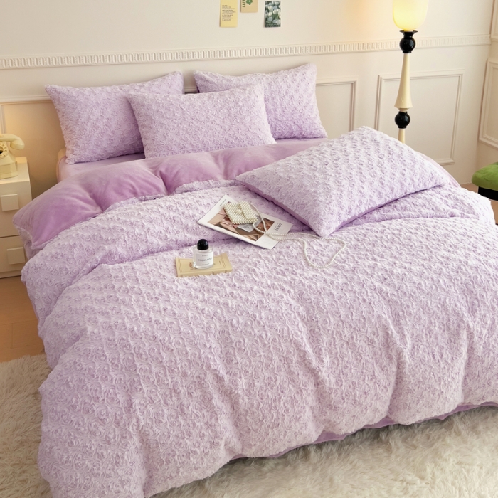 91家纺网 家纺一手货源 找家纺 宜家坊 2023新款立体玫瑰兔毛绒四件套 玫瑰兔毛-蔷薇紫