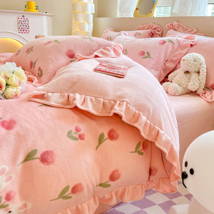 91家纺网 家纺一手货源 找家纺 米莱 2023新款印花韩版牛奶绒四件套 粉色玉兔