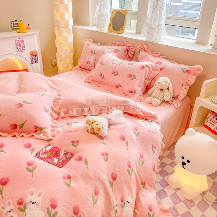 91家纺网 家纺一手货源 找家纺 米莱 2023新款印花韩版牛奶绒四件套 粉色玉兔