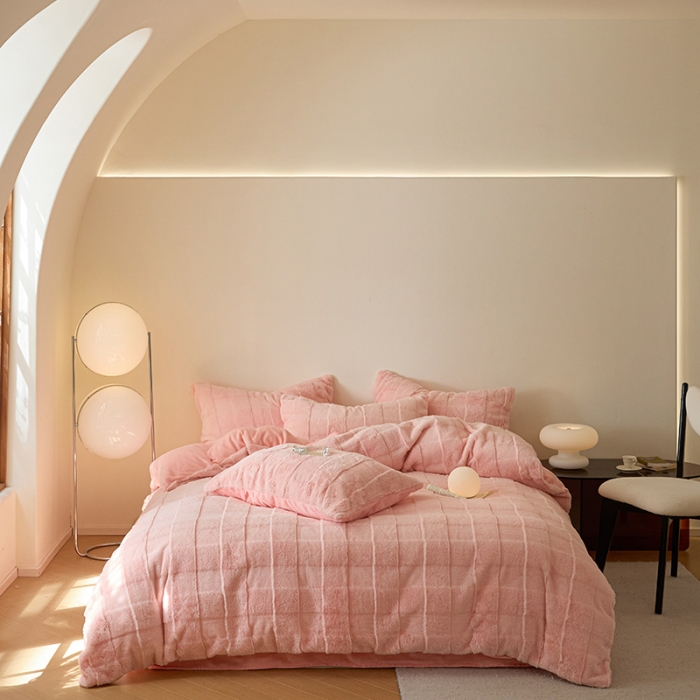 91家纺网 家纺一手货源 找家纺 沐棉 2023新款秋冬加厚保暖兔毛绒牛奶绒四件套 方格-粉