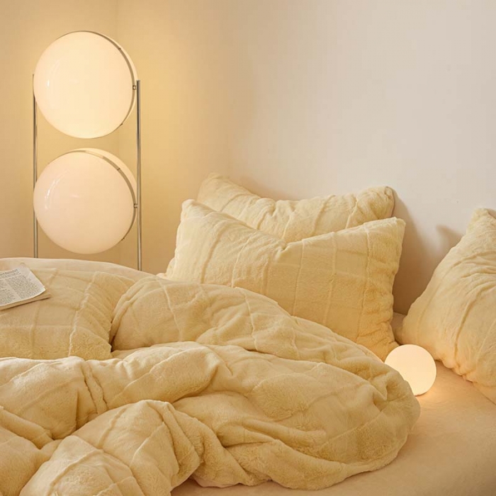 91家纺网 家纺一手货源 找家纺 沐棉 2023新款秋冬加厚保暖兔毛绒牛奶绒四件套 方格-黄