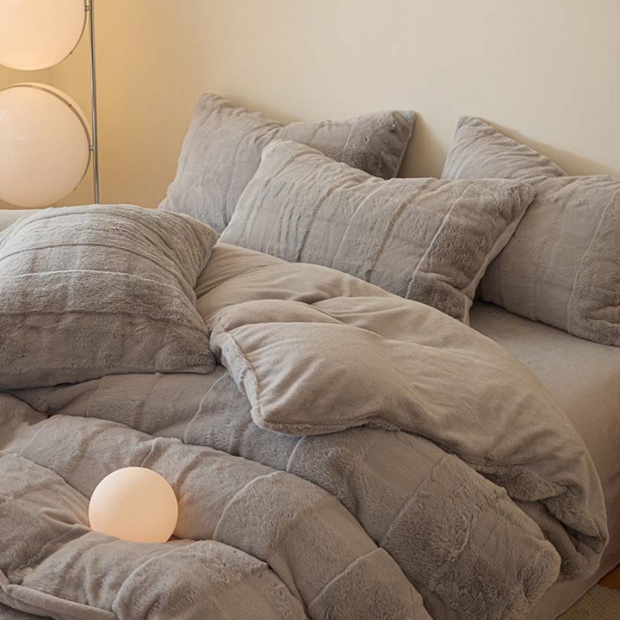 91家纺网 家纺一手货源 找家纺 沐棉 2023新款秋冬加厚保暖兔毛绒牛奶绒四件套 方格-灰