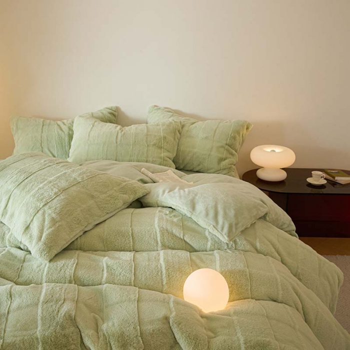 91家纺网 家纺一手货源 找家纺 沐棉 2023新款秋冬加厚保暖兔毛绒牛奶绒四件套 方格-绿