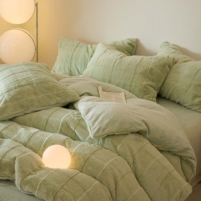 91家纺网 家纺一手货源 找家纺 沐棉 2023新款秋冬加厚保暖兔毛绒牛奶绒四件套 方格-绿