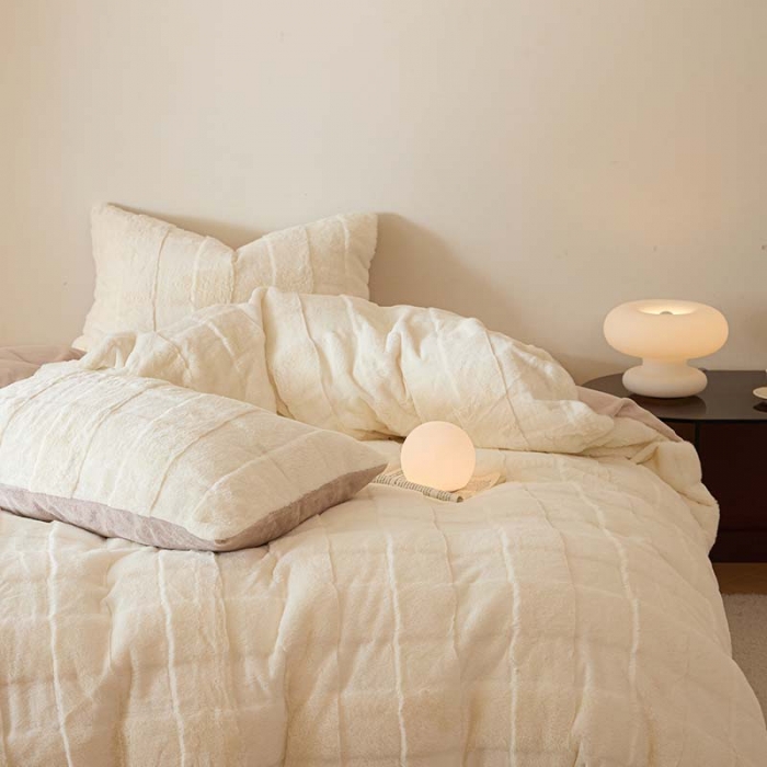 91家纺网 家纺一手货源 找家纺 沐棉 2023新款秋冬加厚保暖兔毛绒牛奶绒四件套 方格-米拼卡其