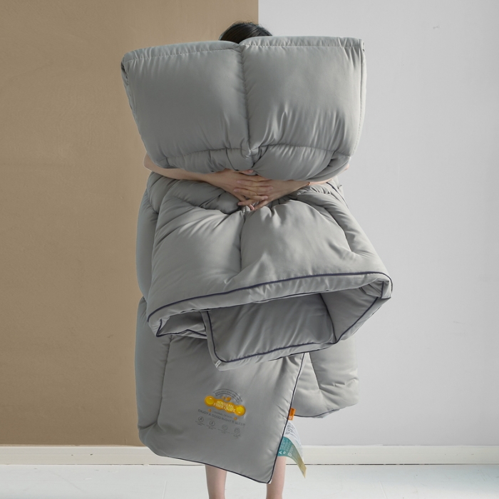 91家纺网 家纺一手货源 找家纺 （总）迪乐妮 2024新款方格立体和单边水洗棉四季被