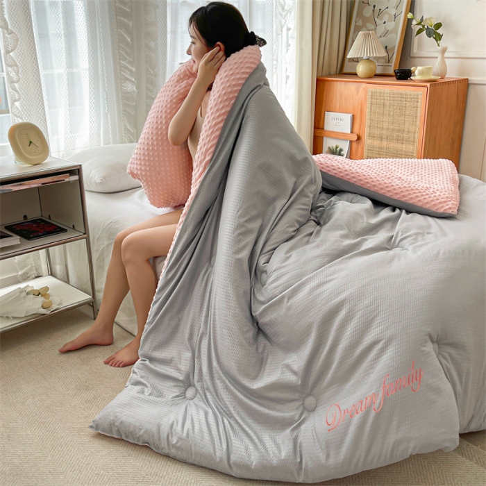 91家纺网 家纺一手货源 找家纺 卡派 2023新款AB版泡泡纱豆豆绒保暖被 豆豆绒-灰玉