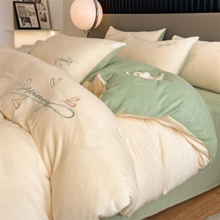 91家纺网 家纺一手货源 找家纺 (总) 798 2023新款牛奶绒绣花四件套-倾城系列