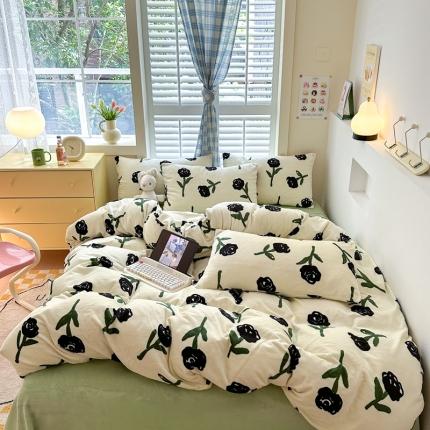 91家纺网 家纺一手货源 找家纺 2023秋冬新款220克高克重牛奶绒印花四件套 玫瑰