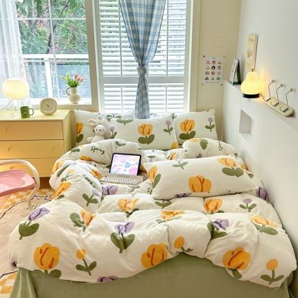 91家纺网 家纺一手货源 找家纺 2023秋冬新款220克高克重牛奶绒印花四件套 郁金香