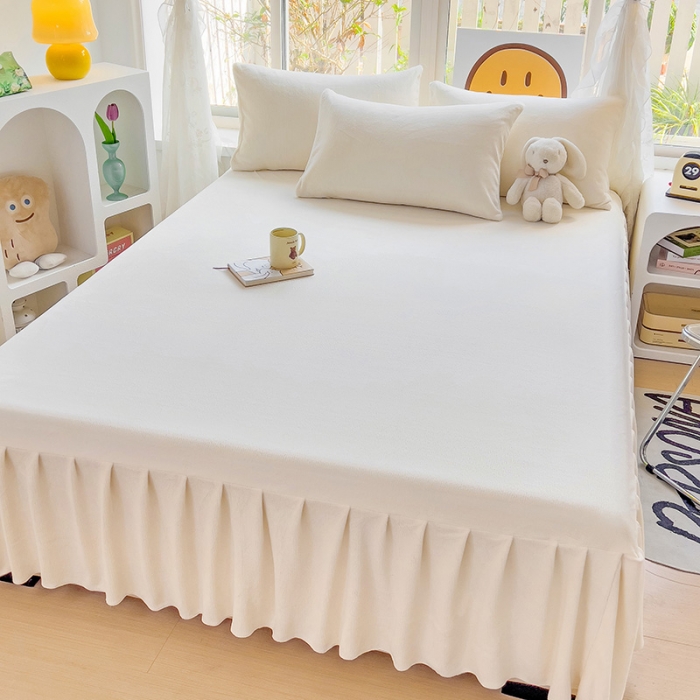 91家纺网 家纺一手货源 找家纺 极梦家纺（支持定制） 2025新款纯色高克重韩版牛奶绒单床裙三件套 牛奶白