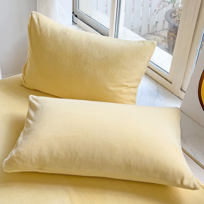 91家纺网 家纺一手货源 找家纺 极梦家纺（支持定制） 2025新款纯色高克重韩版牛奶绒单床裙三件套 牛奶黄