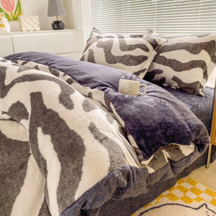 91家纺网 家纺一手货源 找家纺 （总）妖妖家纺 2023新款 法莱绒加厚保暖四件套