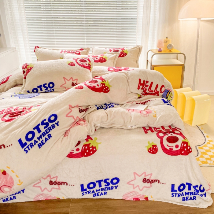 91家纺网 家纺一手货源 找家纺 妖妖家纺 2023新款 法莱绒加厚保暖四件套 草莓熊