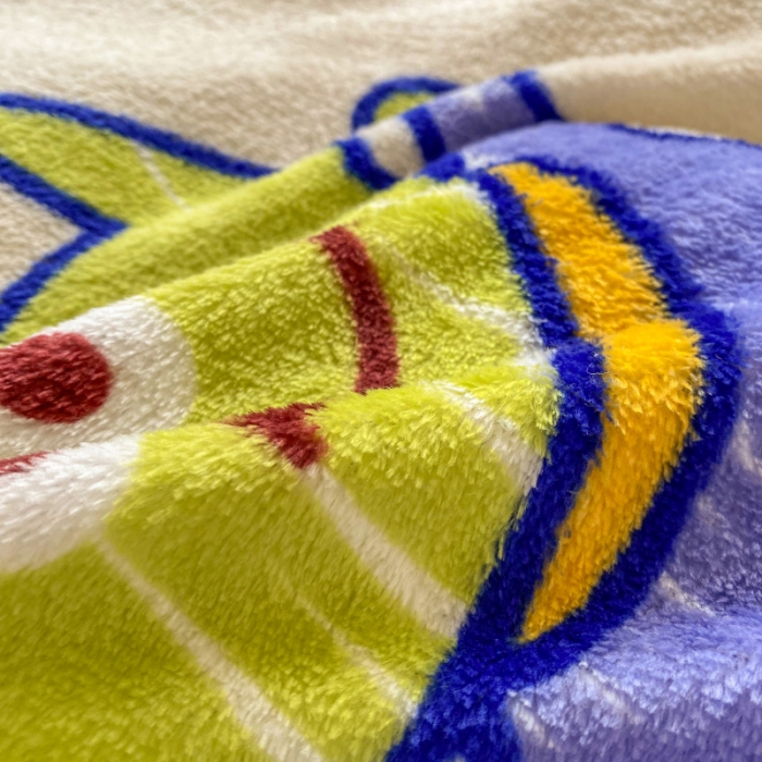 91家纺网 家纺一手货源 找家纺 妖妖家纺 2023新款 法莱绒加厚保暖四件套 草莓熊