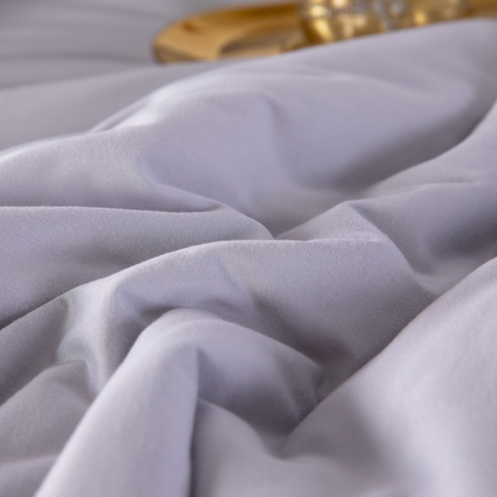 91家纺网 家纺一手货源 找家纺 天瑜家纺新款A类牛奶丝针织棉暖糯冬被春秋被被芯被子 灰色