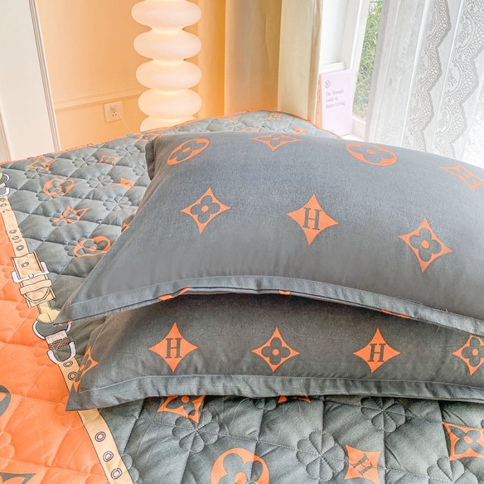 91家纺网 家纺一手货源 找家纺 米柳 2024新款亲肤夹棉印花床笠 凯瑞拉