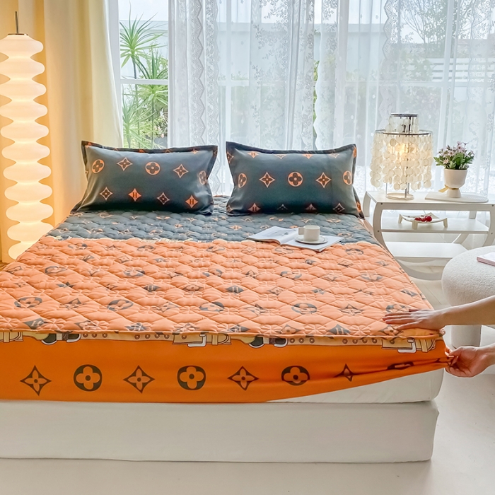 91家纺网 家纺一手货源 找家纺 米柳 2024新款亲肤夹棉印花床笠 凯瑞拉