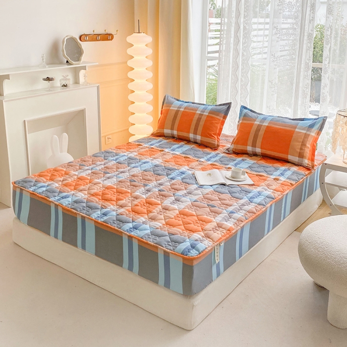 91家纺网 家纺一手货源 找家纺 米柳 2024新款亲肤夹棉印花床笠 兰橘大格