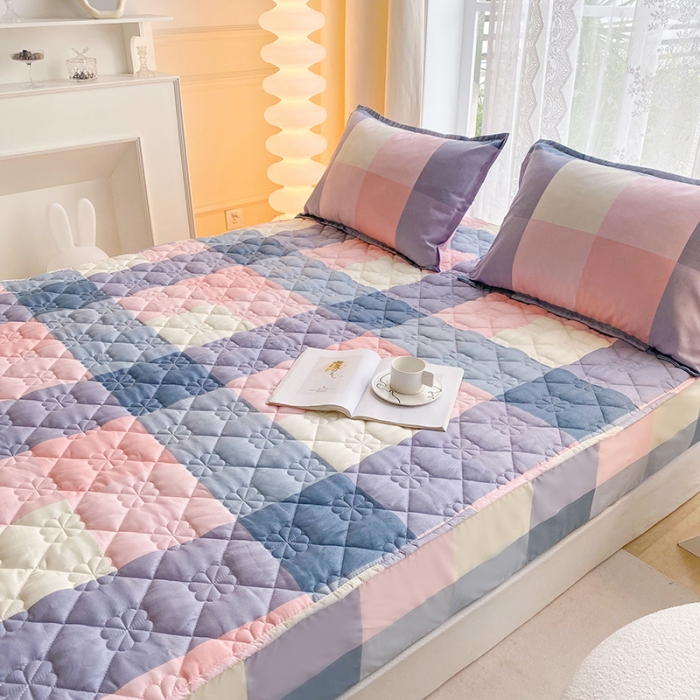 91家纺网 家纺一手货源 找家纺 米柳 2024新款亲肤夹棉印花床笠 嫣红品格