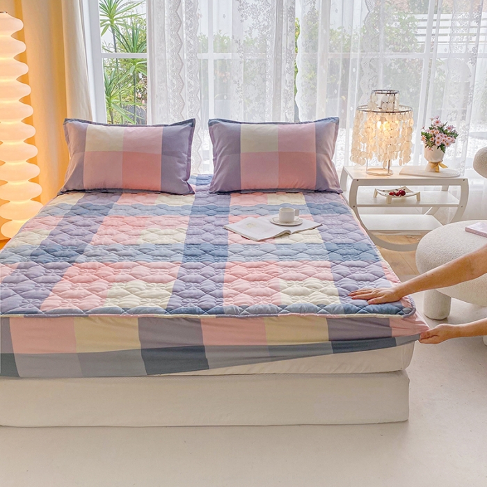 91家纺网 家纺一手货源 找家纺 米柳 2024新款亲肤夹棉印花床笠 嫣红品格