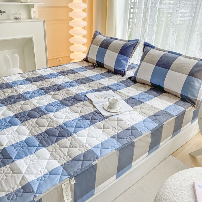 91家纺网 家纺一手货源 找家纺 米柳 2024新款亲肤夹棉印花床笠 湛蓝品格