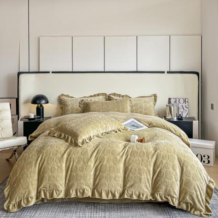 91家纺网 家纺一手货源 找家纺 总野合家纺 2024爆款230克ins公主风韩版雕花花边款牛奶绒四件套