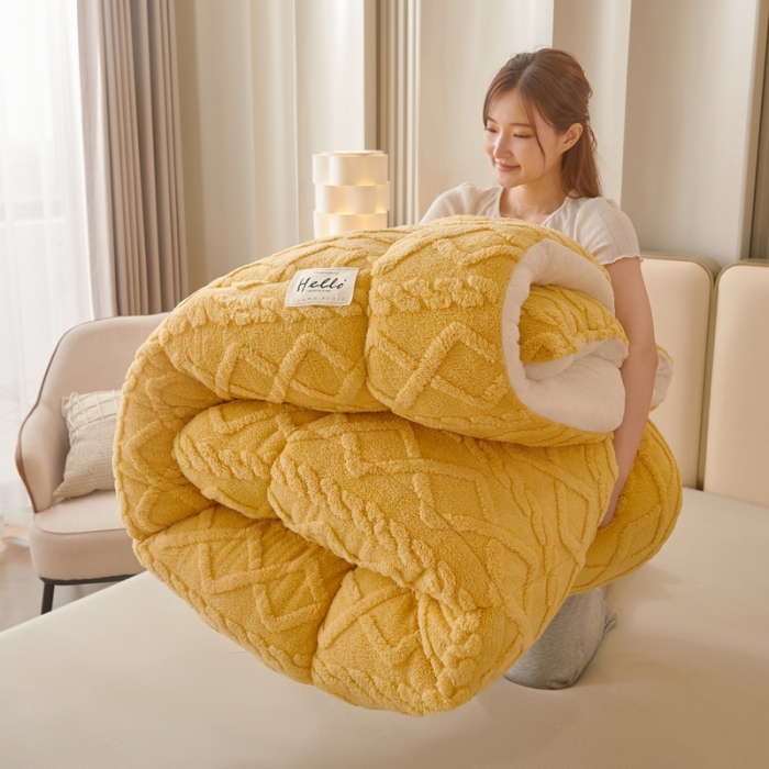 91家纺网 家纺一手货源 找家纺 卡派 2023新款加厚雕花绒宝宝绒塔芙蓉保暖冬被 活力橙