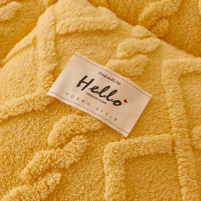 91家纺网 家纺一手货源 找家纺 卡派 2023新款加厚雕花绒宝宝绒塔芙蓉保暖冬被 活力橙