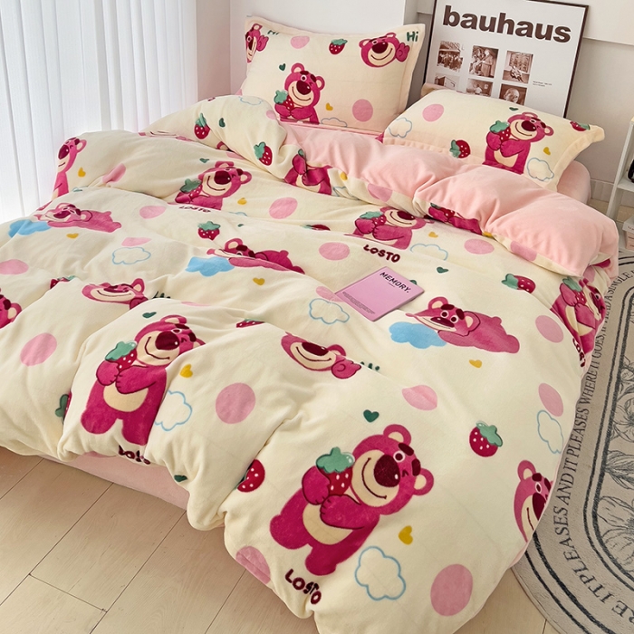 91家纺网 家纺一手货源 找家纺 乐童2024新款吊边款牛奶绒四件套 萌趣熊宝