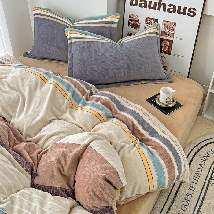 91家纺网 家纺一手货源 找家纺 乐童2024新款吊边款牛奶绒四件套 莫兰迪