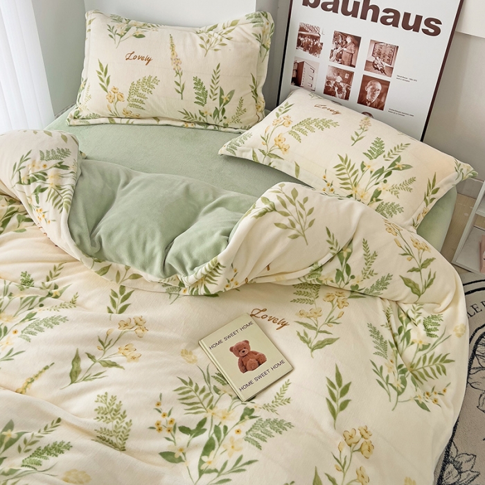 91家纺网 家纺一手货源 找家纺 乐童2024新款吊边款牛奶绒四件套 仙草