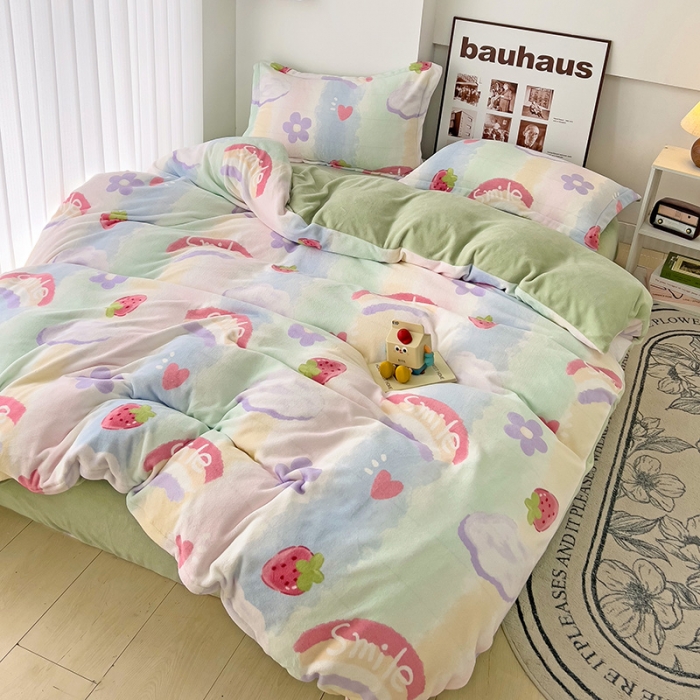 91家纺网 家纺一手货源 找家纺 乐童2024新款吊边款牛奶绒四件套 云间光彩