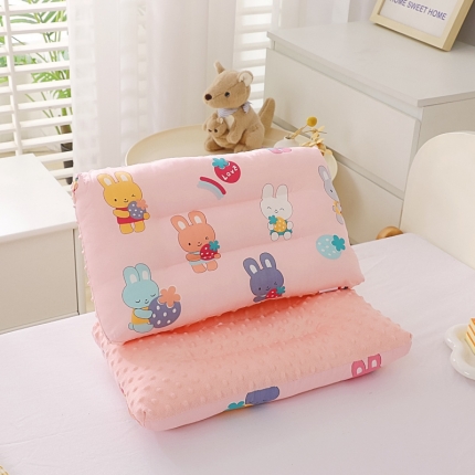 91家纺网 家纺一手货源 找家纺 冬巢 2023新款A类13372全棉豆豆绒儿童枕头芯纯棉豆豆枕 游园会