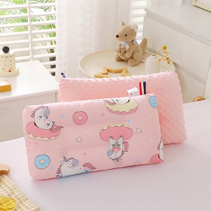 91家纺网 家纺一手货源 找家纺 冬巢 2023新款A类全棉豆豆绒儿童枕头芯纯棉豆豆枕 梦幻独角兽