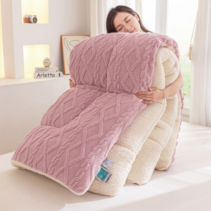 91家纺网 家纺一手货源 找家纺 钰博 2023新款塔芙绒冬被直播爆款绒被子被芯 豆沙粉