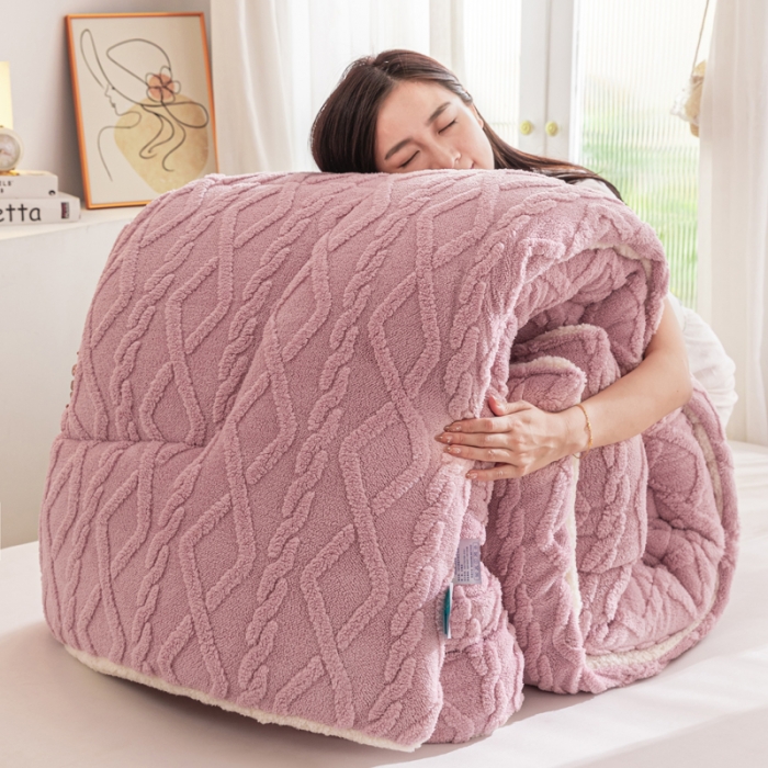 91家纺网 家纺一手货源 找家纺 钰博 2023新款塔芙绒冬被直播爆款绒被子被芯 豆沙粉