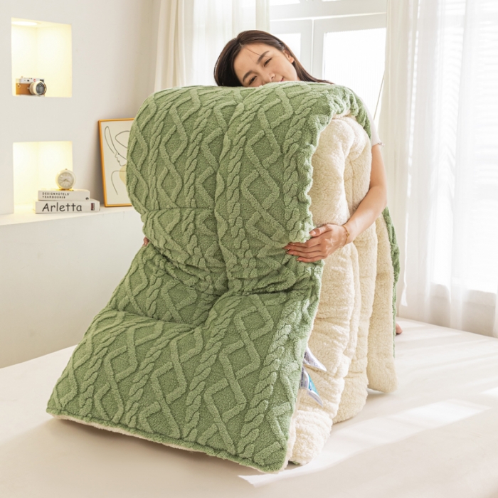 91家纺网 家纺一手货源 找家纺 钰博 2023新款塔芙绒冬被直播爆款绒被子被芯 抹茶绿