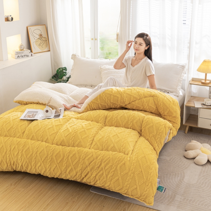 91家纺网 家纺一手货源 找家纺 钰博 2023新款塔芙绒冬被直播爆款绒被子被芯 柠檬黄