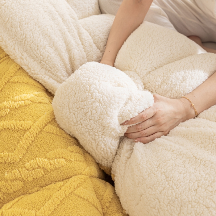 91家纺网 家纺一手货源 找家纺 钰博 2023新款塔芙绒冬被直播爆款绒被子被芯 柠檬黄