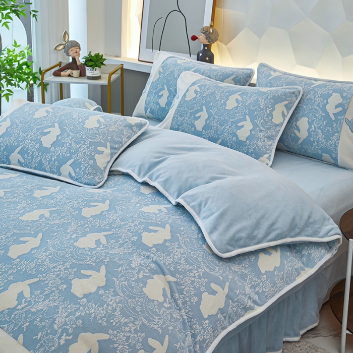 91家纺网 家纺一手货源 找家纺 凤杰 2023新款贴布刺绣牛奶绒四件套 吉祥兔系列 吉祥兔 蓝